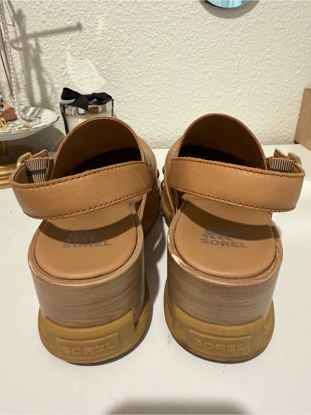 Sorel Tan Leather Slingback Clogs with Gold Buckle & Studs - Picture 4 of 7